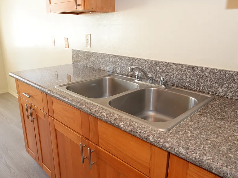 1215 Lyndon St #7 — Photo 11
