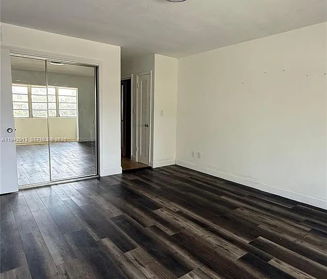 1400 NE 191st St #310 — Photo 4