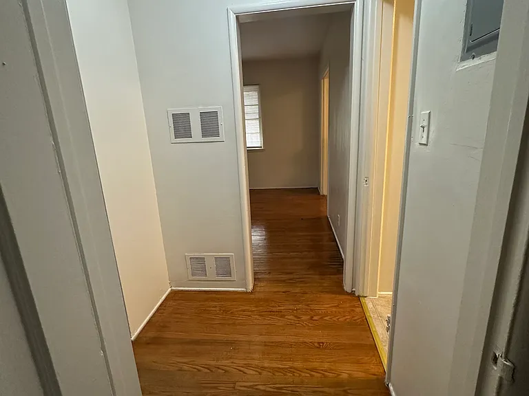 331 W Alameda Ave #C — Photo 14