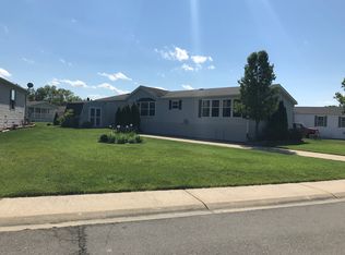 1549 Montgomery Dr, Hartland, MI 48353