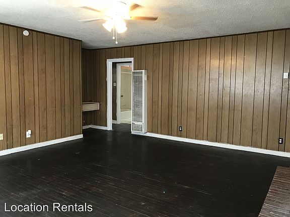 4th image of 2403 Fir Ave