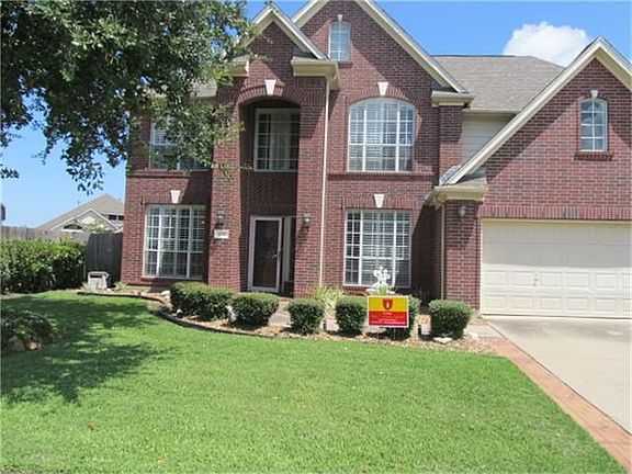 GREAT CURB APPEAL