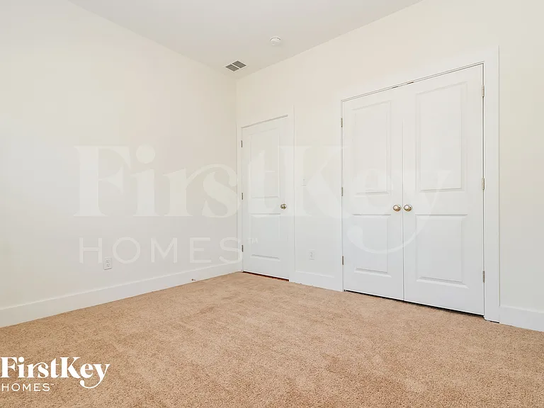 121 Pemberton Rd — Photo 9