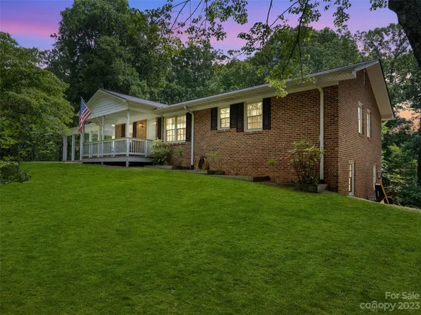 251 Laurel Cir, Columbus, NC 28722