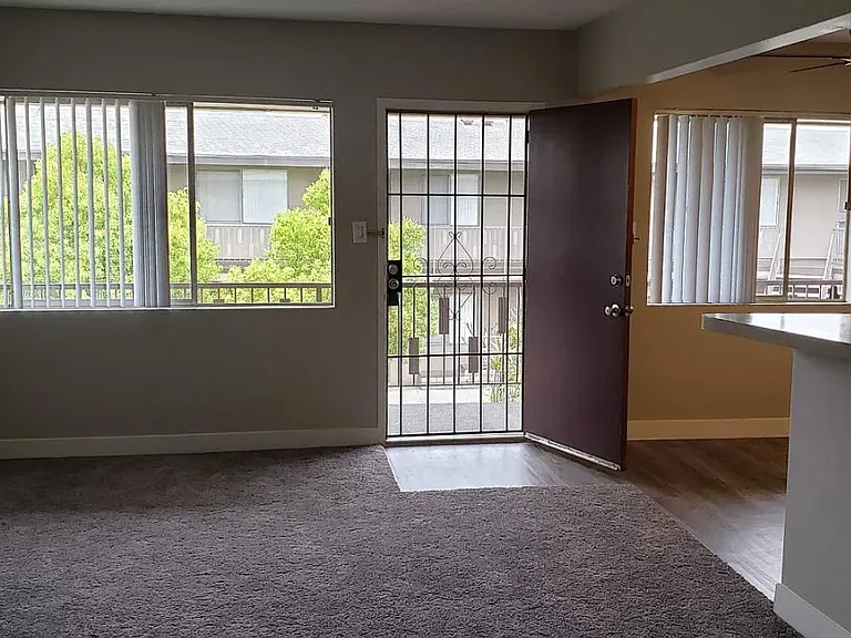 12054 Downey Ave. — Photo 3