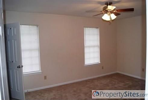 5th image of 1013 Still Harbor Cir