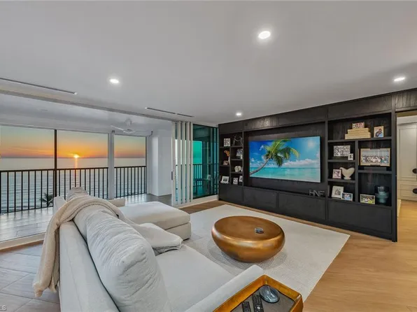 4651 Gulf Shore BLVD N #701, NAPLES, FL 34103