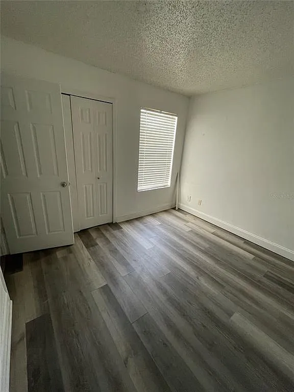 2 bed, 1.0 bath, 870 sqft, $1,400 — Photo 3