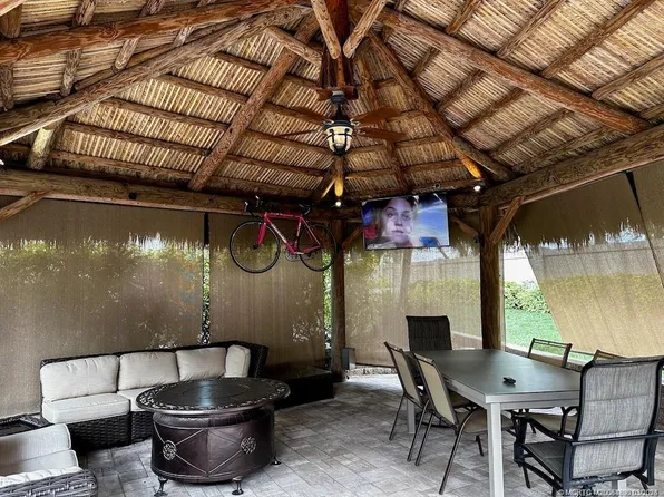 154 NW Hazard Way, Port Saint Lucie, FL 34986