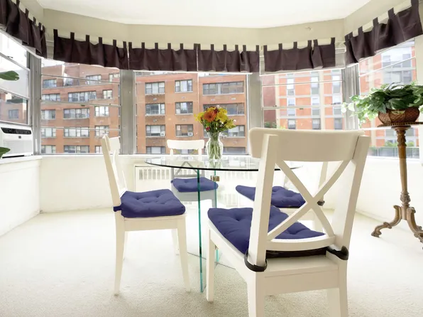 430 East 56th Street image 2 of 19