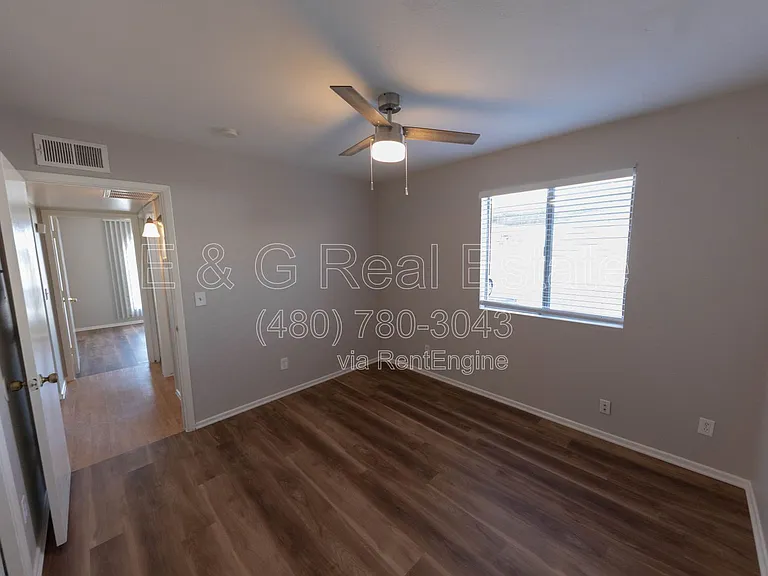 563 N Cherry — Photo 8
