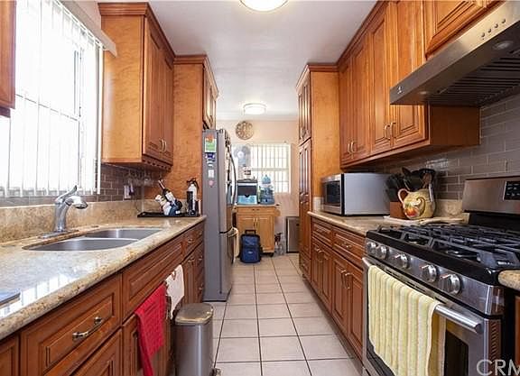 5th image of 2125 Adriatic Ave