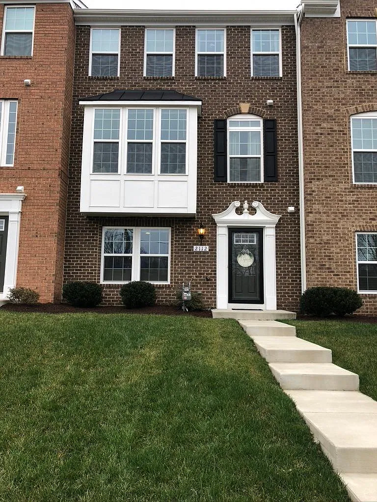 3 bed, 2000 sqft, $2,550 — Photo 1