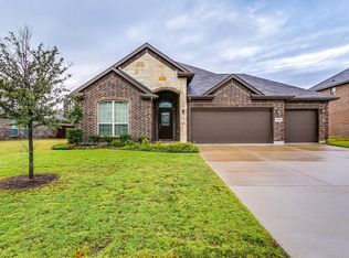 1050 Cydnie St, Kennedale, TX 76060