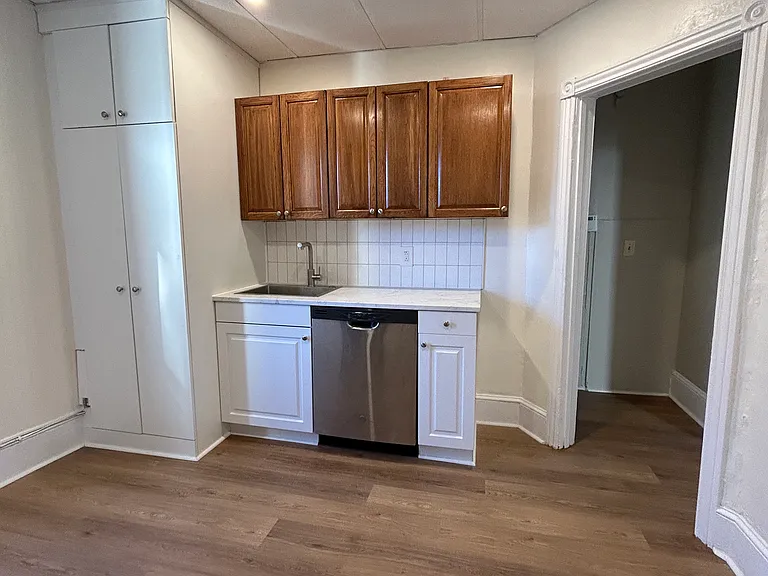 3538 Calumet St #2 — Photo 3