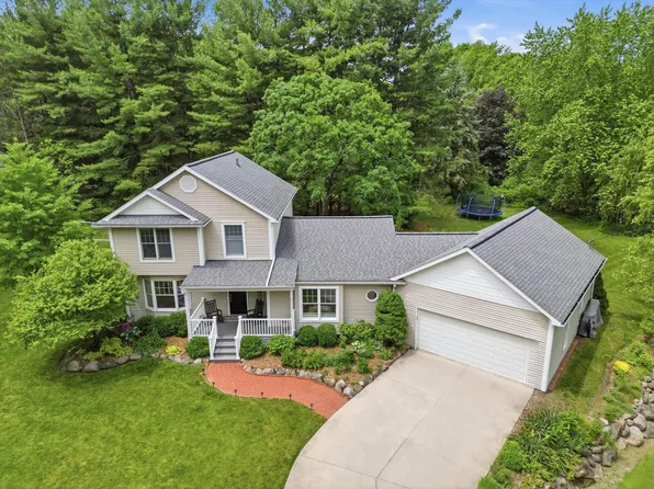 22279 Chubb Rd, Northville, MI 48167