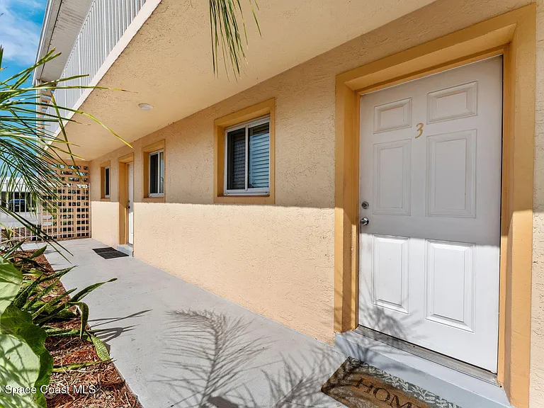 211 Circle Dr #3 — Photo 1