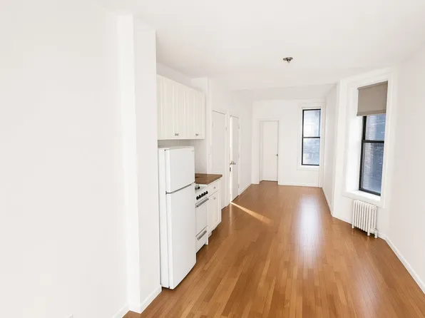 237 West 18th Street image 1 of 5