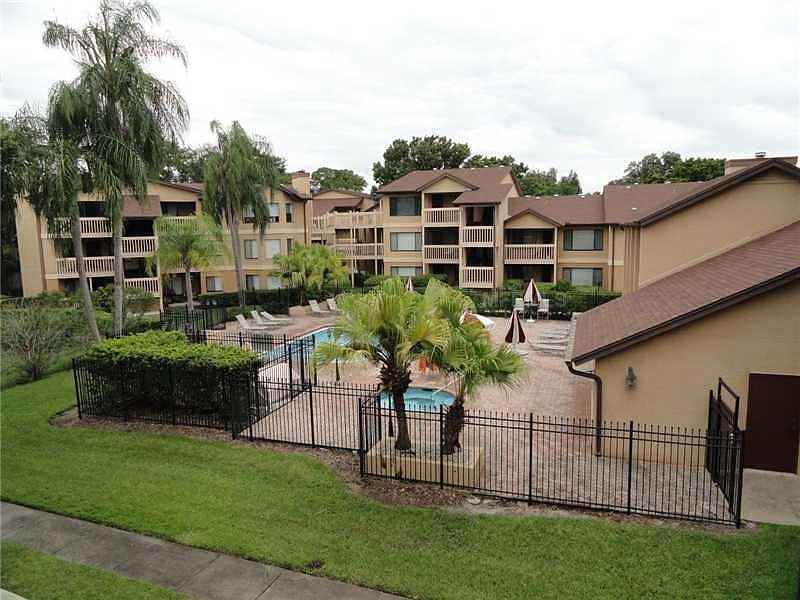 Complex with Pool and Clubhouse