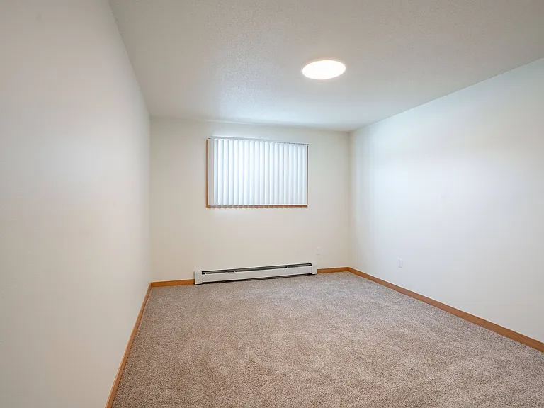 Cherry Creek Apartments | 21E | Bedroom