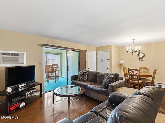 4th image of 41 Western Reach