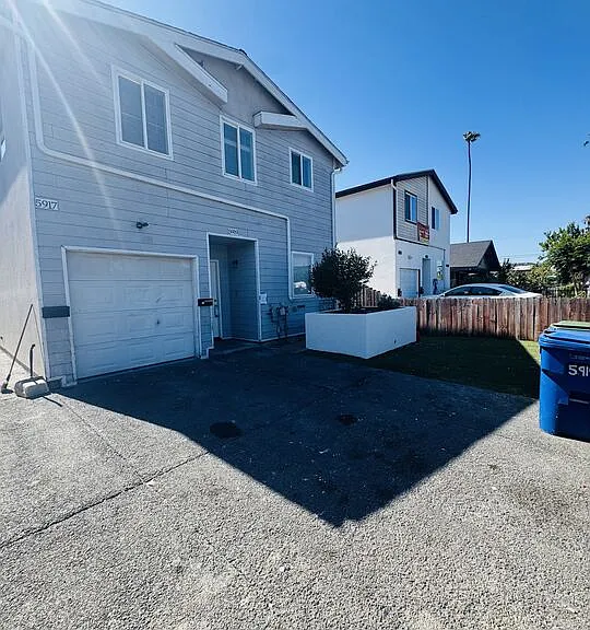 5919 Denver Ave #5919 — Photo 5