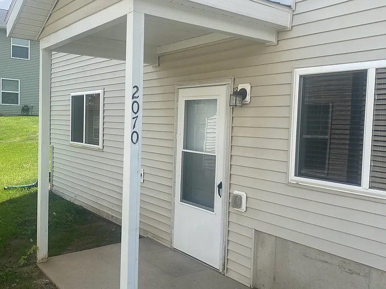 2070 Bald Eagle Ct #2070 — Photo 16