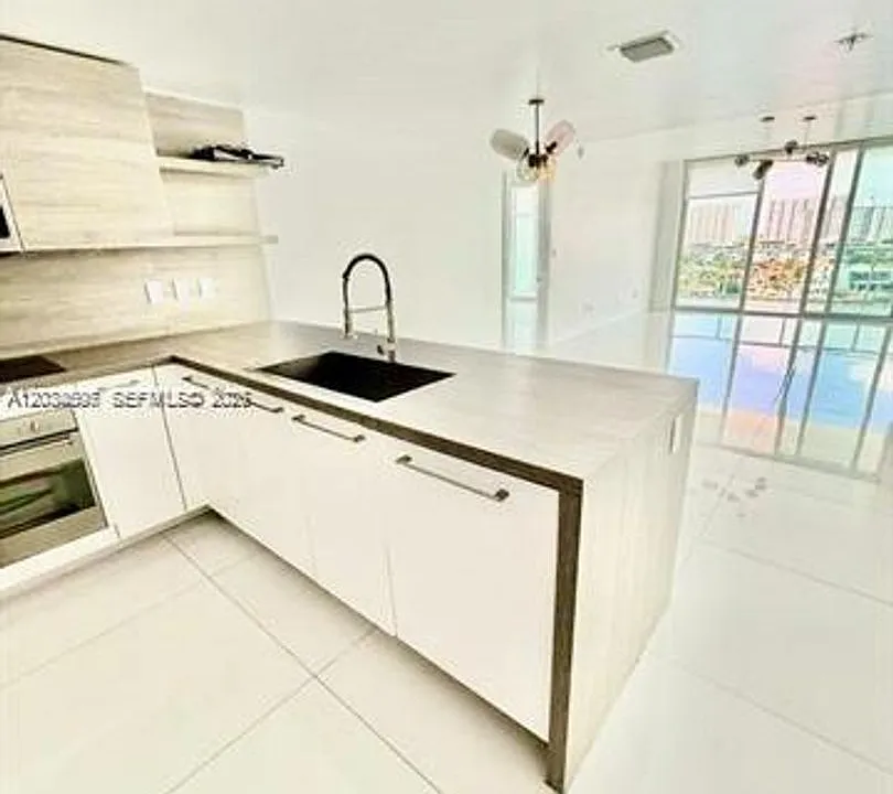 400 Sunny Isles Blvd #CU-817