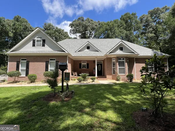 100 Laurelwood Dr, Jackson, GA 30233