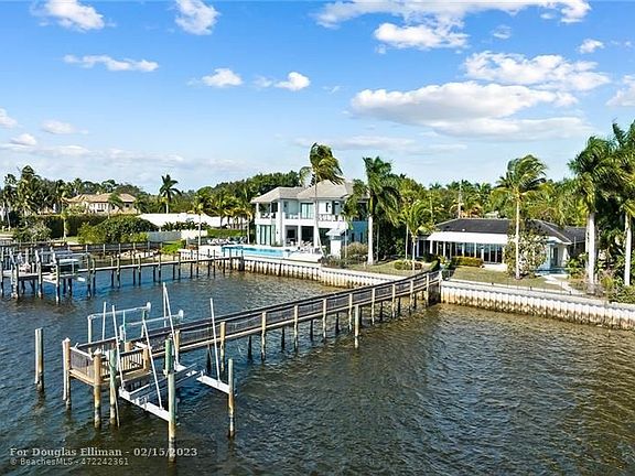 5th image of 18749 Rio Vista Dr