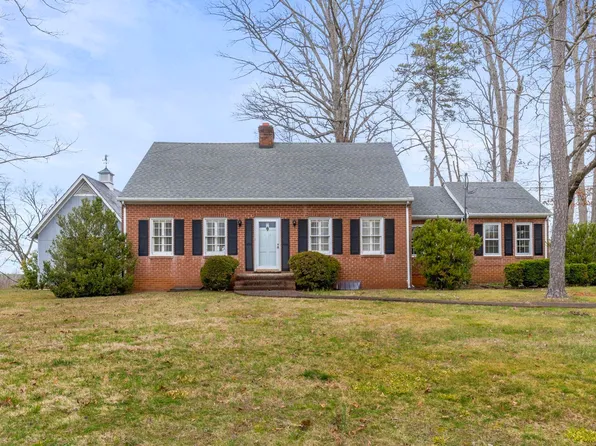 222 Pine Ln, Fork Union, VA 23055
