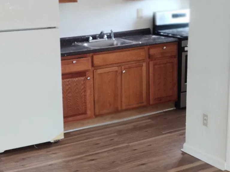 327 Wood Ave — Photo 5