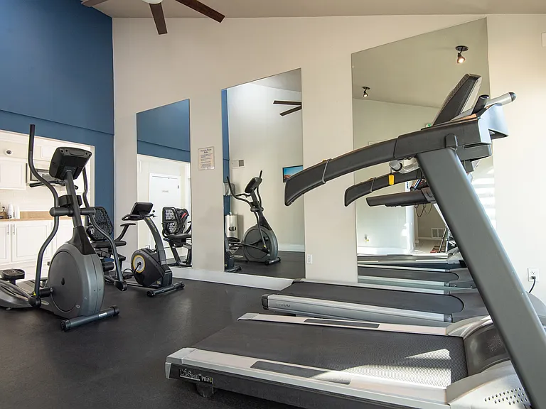 Evria Claremont Apartments — Photo 7