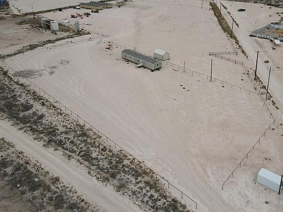 3rd image of 2927 Canal