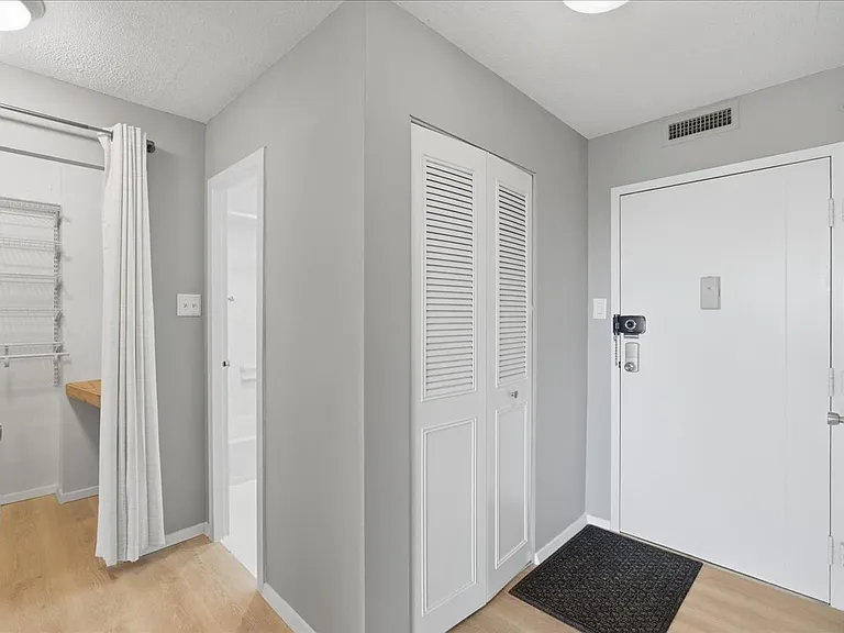 2030 N Adams St #1209 — Photo 6