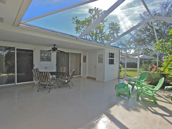 10201 Chapman Oak Ct, Palm Beach Gardens, FL 33410