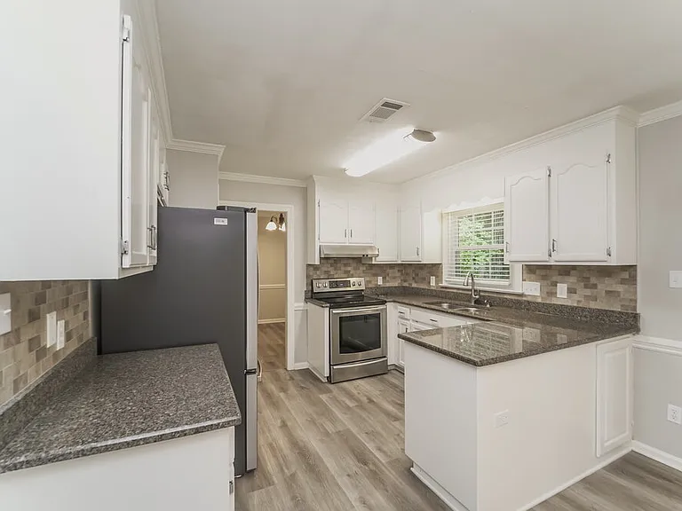 2305 Whispering Spring Dr — Photo 8