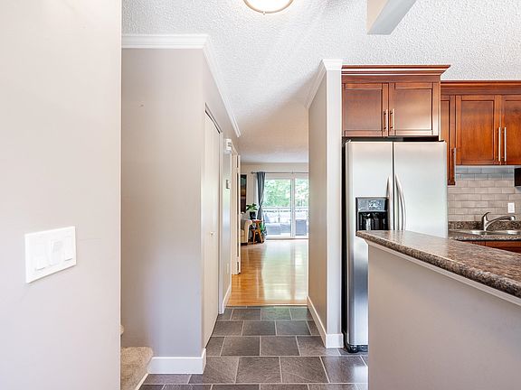 3rd image of 241B Evergreen Dr