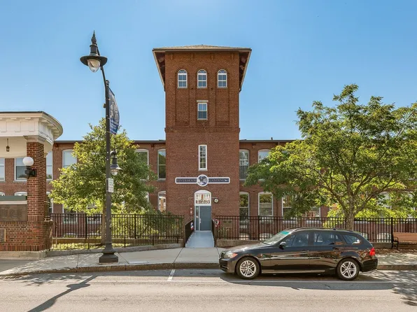 125 Main St APT 58, Newmarket, NH 03857