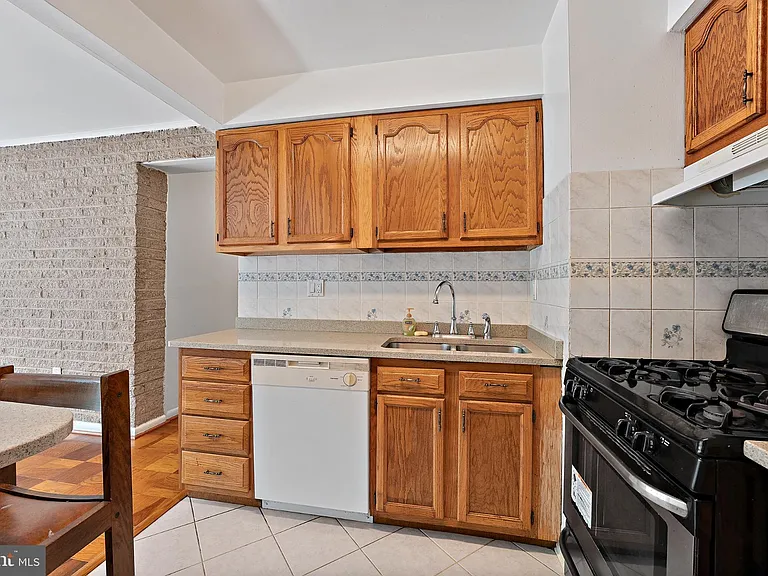 4420 Briarwood Ct N #25 — Photo 10