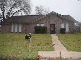 2318 Colonial Ct S, League City, TX 77573