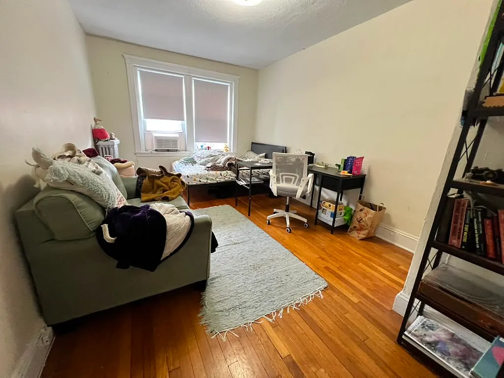 Studio, $2,025 — Photo 3