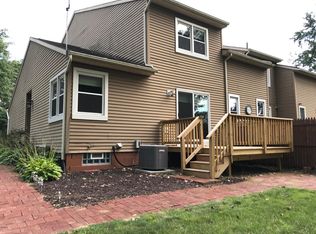 25 Wilan Ln, Albany, NY 12203