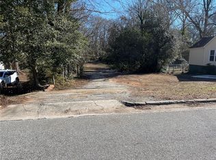 14 Hamilton Bohannon Dr, Newnan, GA 30263