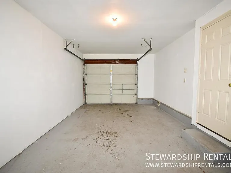 336 S 51st Pl — Photo 25