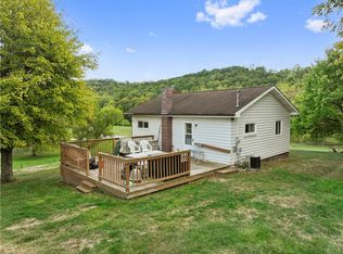 499 Old Post Rd, Prosperity, PA 15329