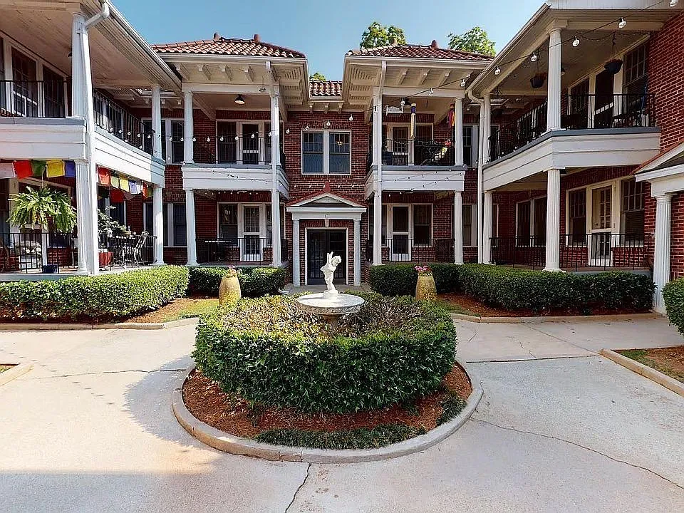 305 E Ponce De Leon Ave #D1