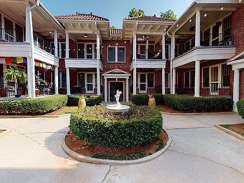 305 E Ponce De Leon Ave #D1 Photo 1 305 E Ponce De Leon Ave #D1 Photo 1