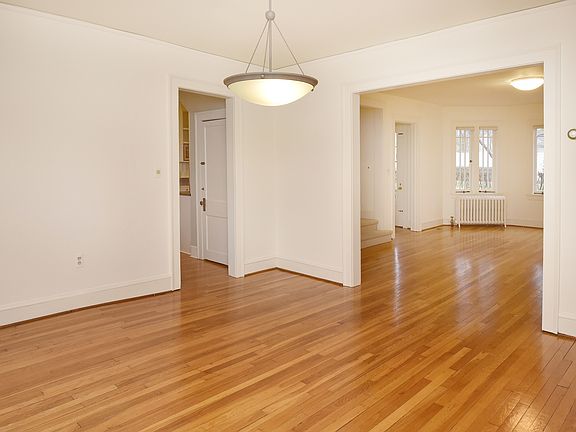 5th image of 229 Euclid Ave
