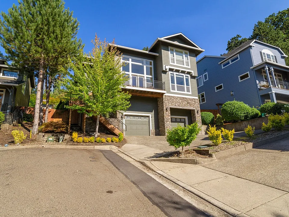 7068 SW Valenta Ct